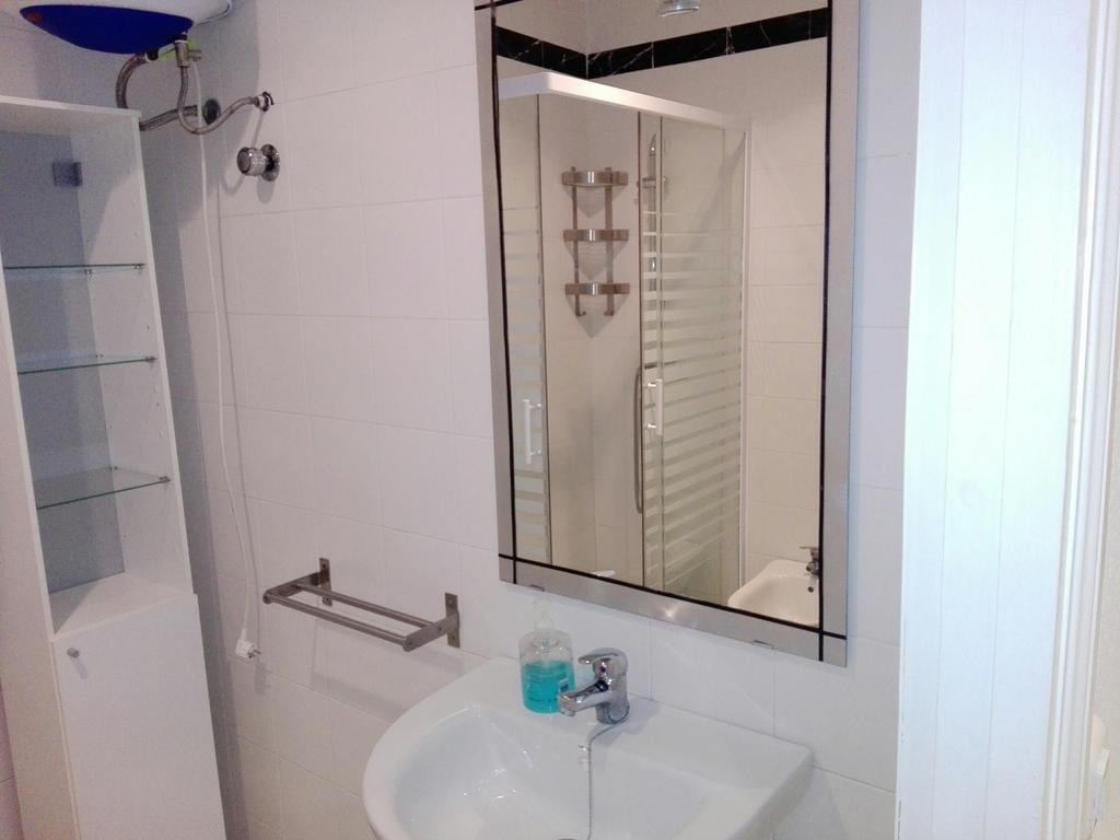 Centrico Apartamento Con Patio Privado Seville Ngoại thất bức ảnh